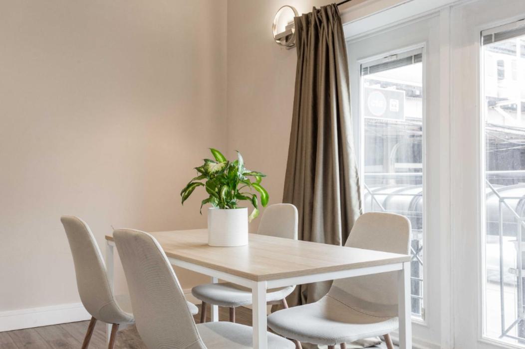 The Double Play - 1 Min Walk To Wrigley! Spacious 2Br - Perfect For Cubs Fans! ชิคาโก ภายนอก รูปภาพ