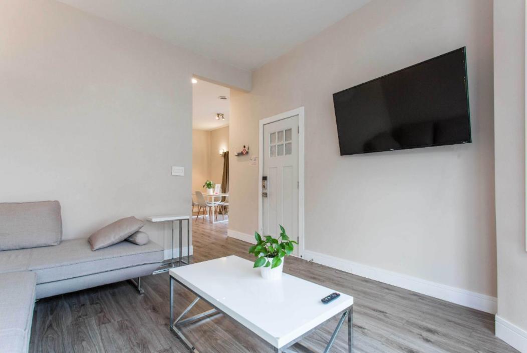 The Double Play - 1 Min Walk To Wrigley! Spacious 2Br - Perfect For Cubs Fans! ชิคาโก ภายนอก รูปภาพ