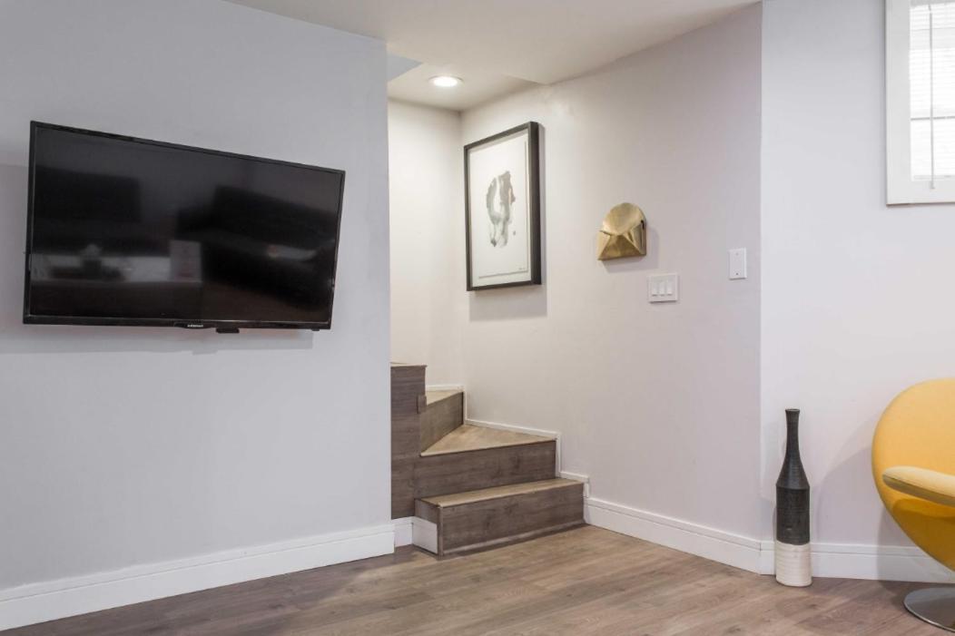 The Double Play - 1 Min Walk To Wrigley! Spacious 2Br - Perfect For Cubs Fans! ชิคาโก ภายนอก รูปภาพ