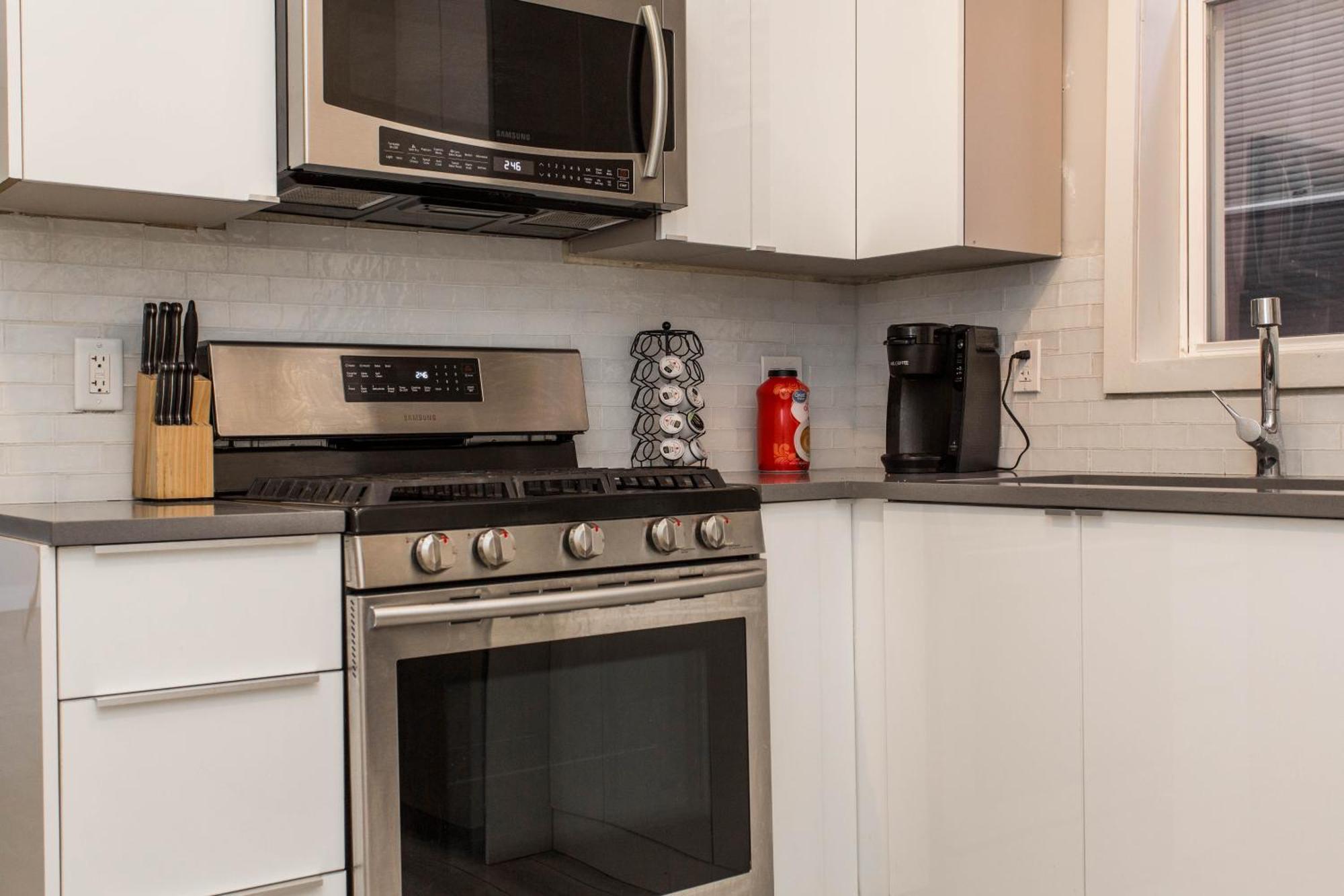 The Double Play - 1 Min Walk To Wrigley! Spacious 2Br - Perfect For Cubs Fans! ชิคาโก ภายนอก รูปภาพ